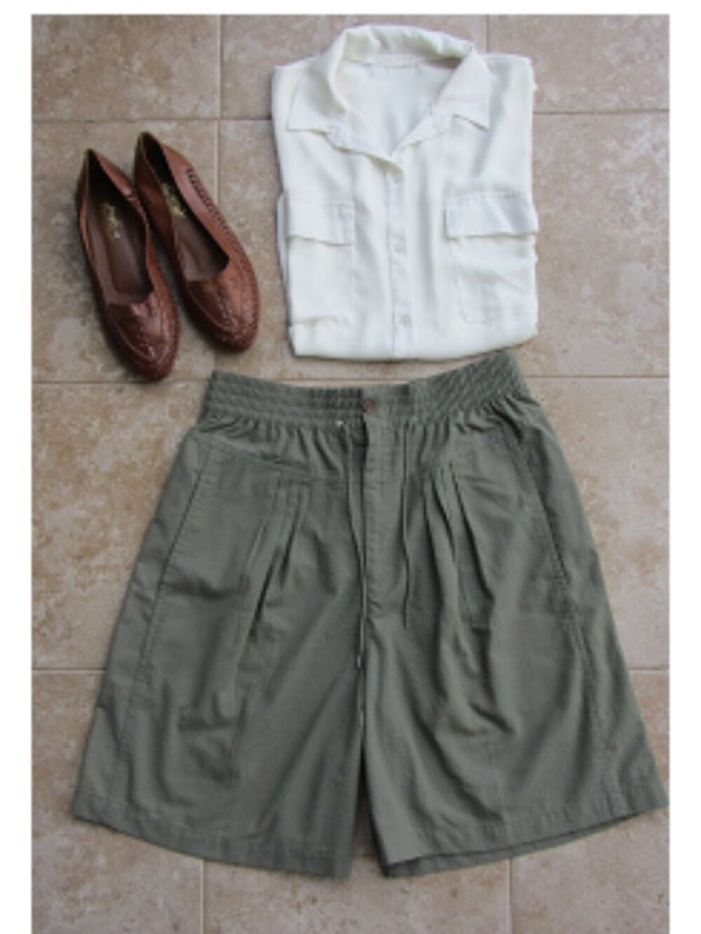 Vintage ESSEX JUNCTION Olive Green High-Waist Women’s Shorts